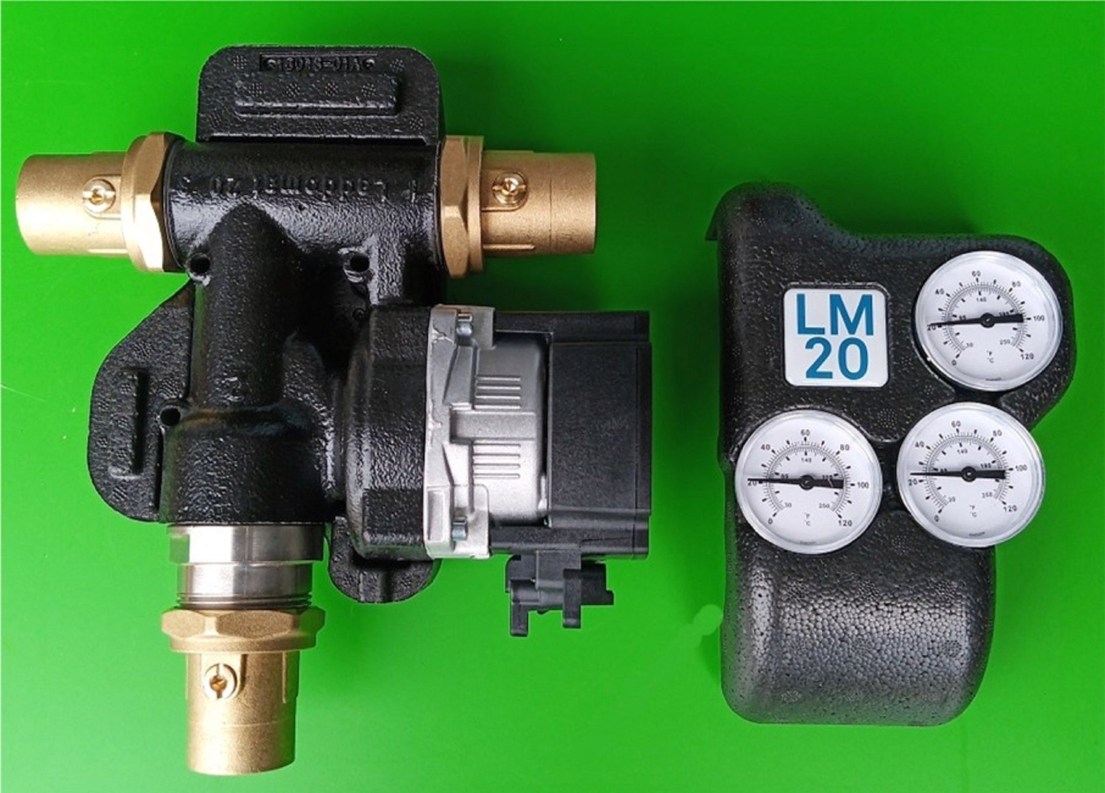 ThermofentilerLaddomat 20 Rücklaufanhebung  Ladeeinheit  53-78°C Grundfos UPM3L 75PH
